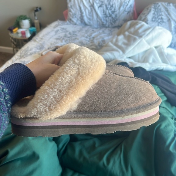 Bear paw slippers - Picture 1 of 2